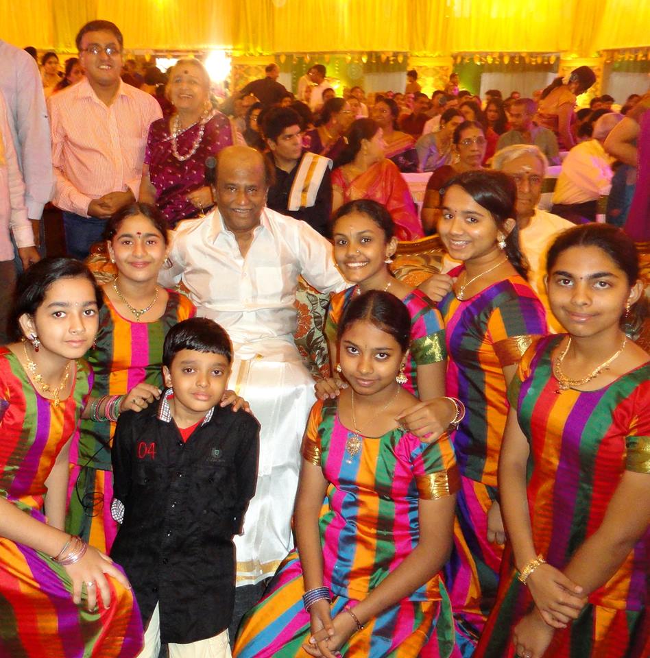 Thalaivar with Isai Mazhalai kids on the FAMILY WEDDING!!! 